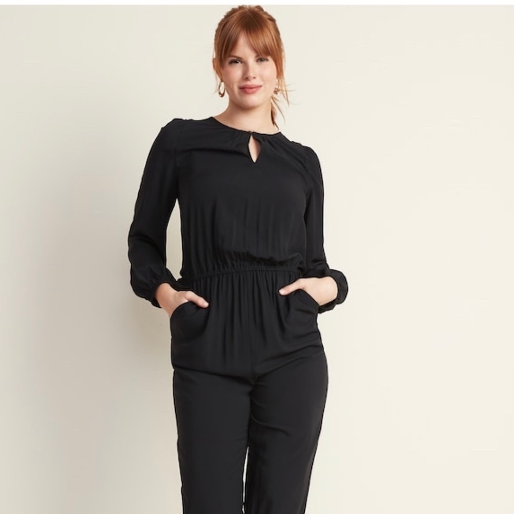 Waist defined keyhole jumpsuit